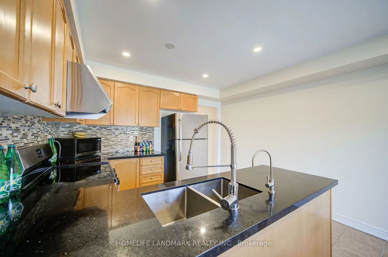 9976, McCowan, Berczy, Markham
