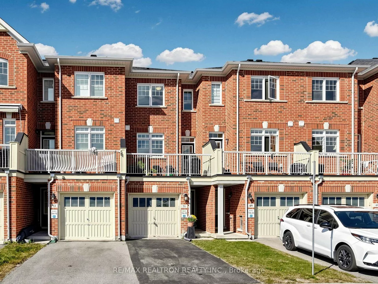 71, Dundas, Greensborough, Markham