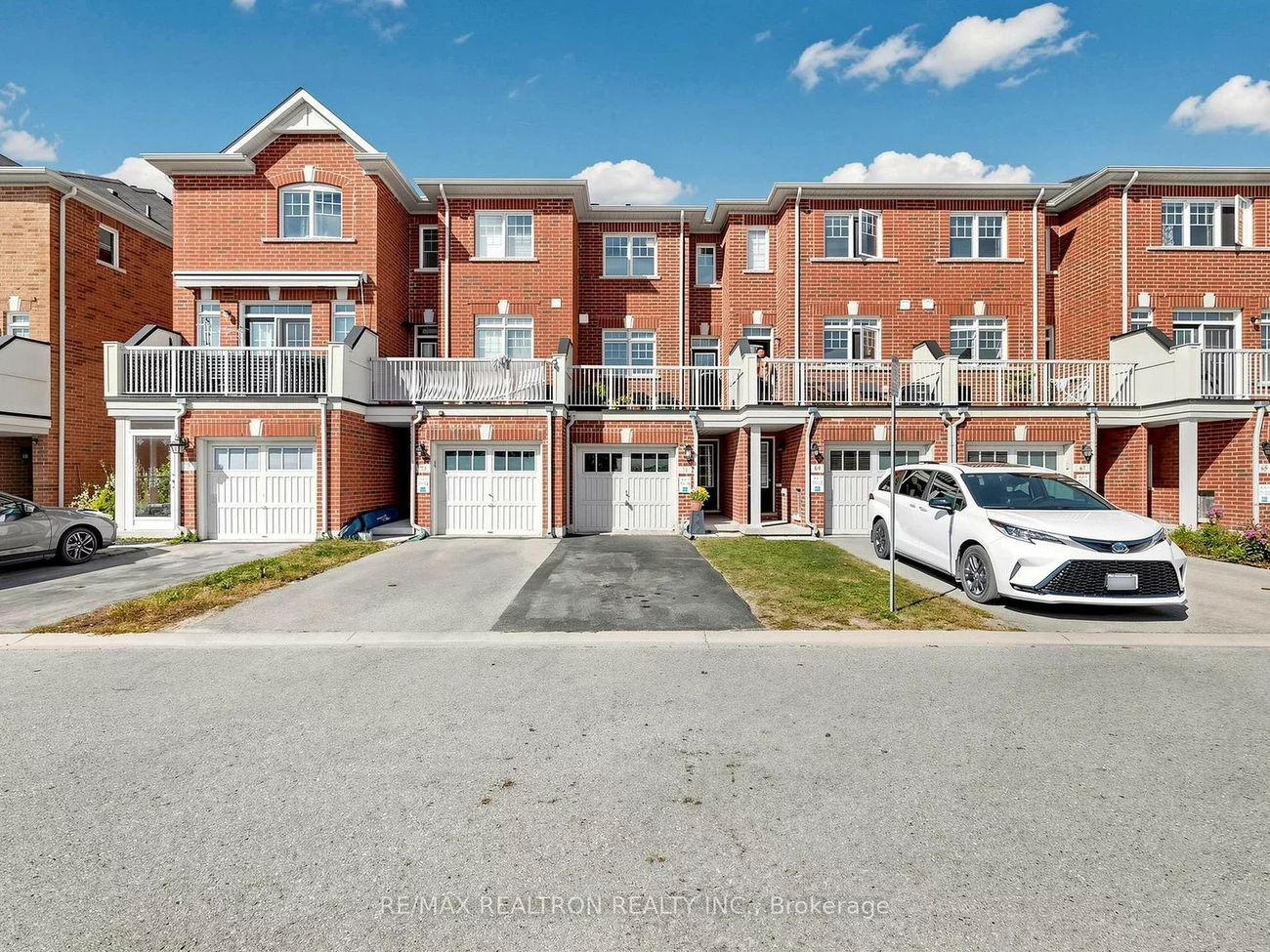 71, Dundas, Greensborough, Markham