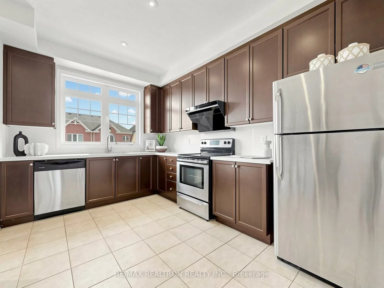71, Dundas, Greensborough, Markham