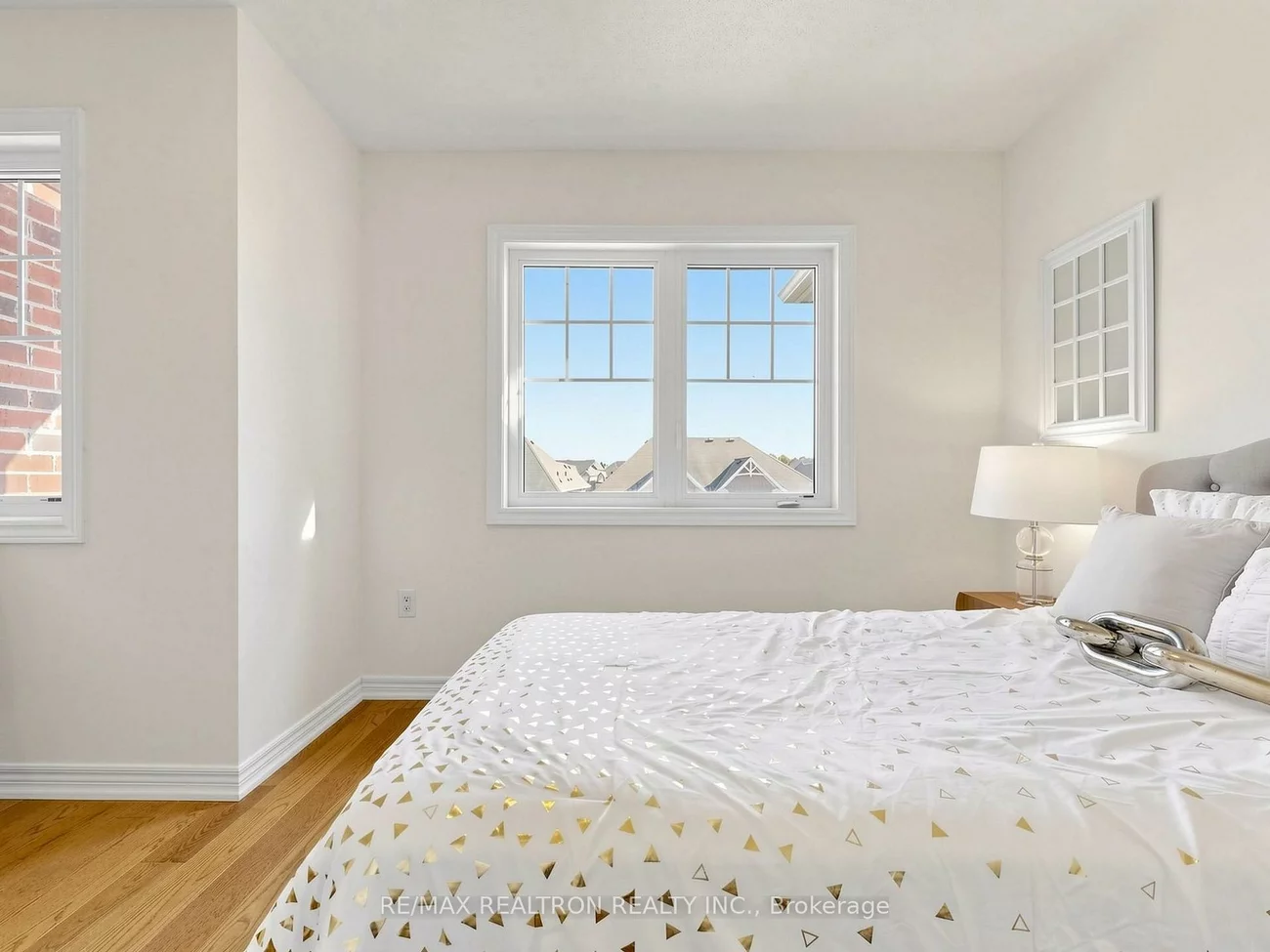 71, Dundas, Greensborough, Markham