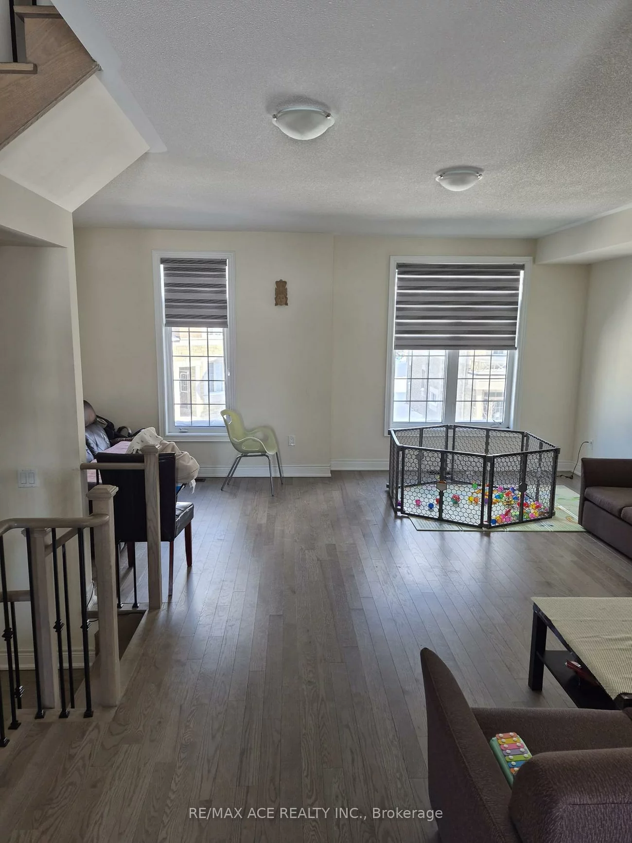 32, Andress, Cedarwood, Markham