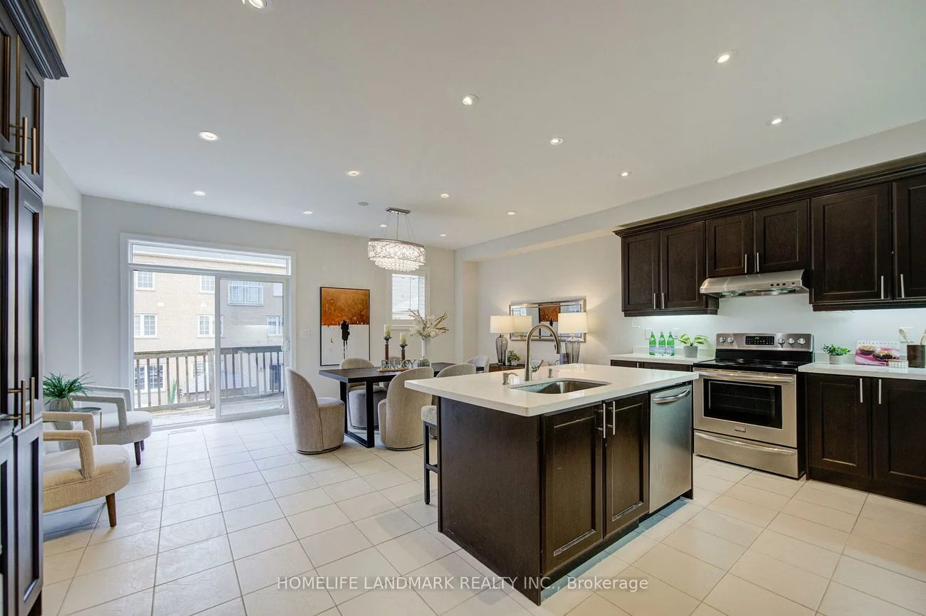 17, Etherington, Victoria Square, Markham