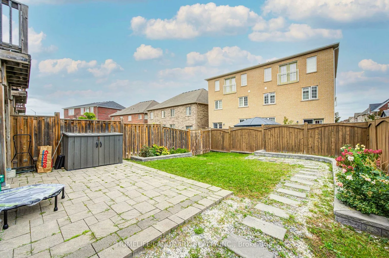 17, Etherington, Victoria Square, Markham
