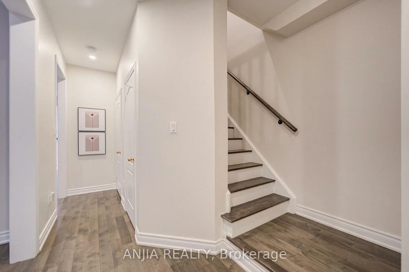 6, Wildmoor, Cornell, Markham