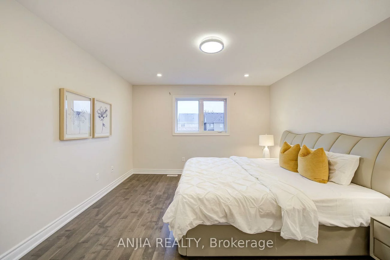 6, Wildmoor, Cornell, Markham