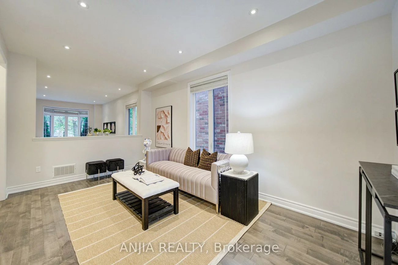 6, Wildmoor, Cornell, Markham