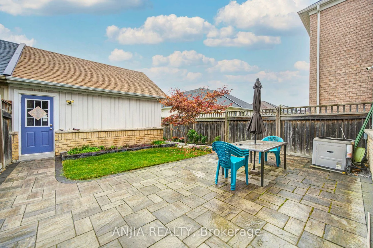 6, Wildmoor, Cornell, Markham