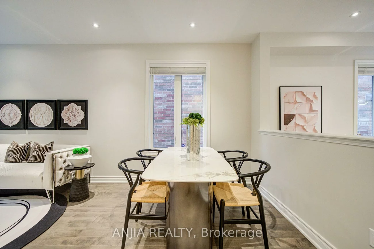 6, Wildmoor, Cornell, Markham