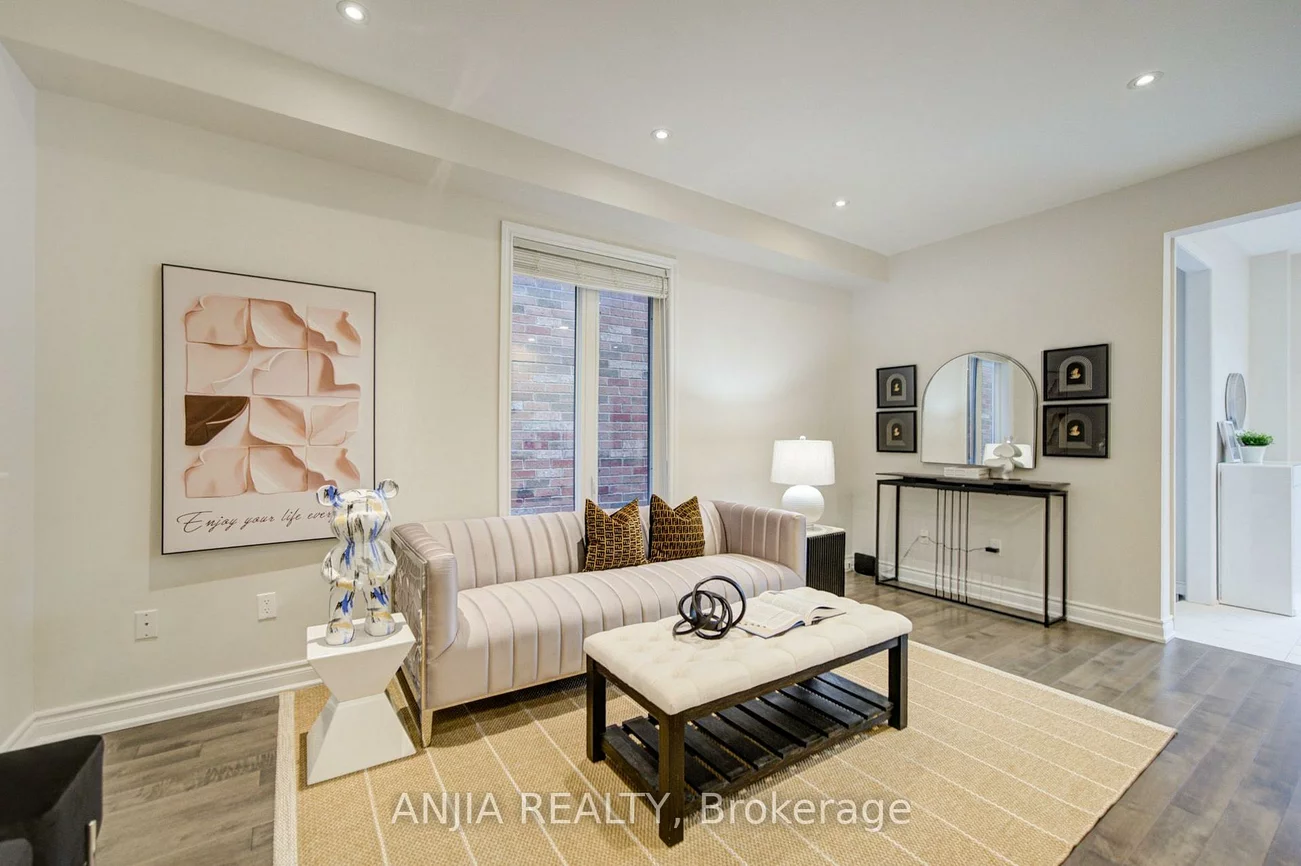 6, Wildmoor, Cornell, Markham