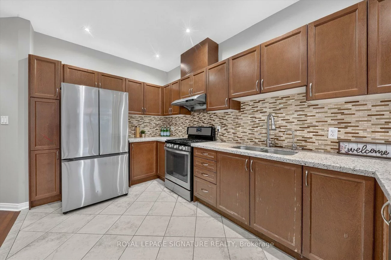 38, Coleluke, Middlefield, Markham