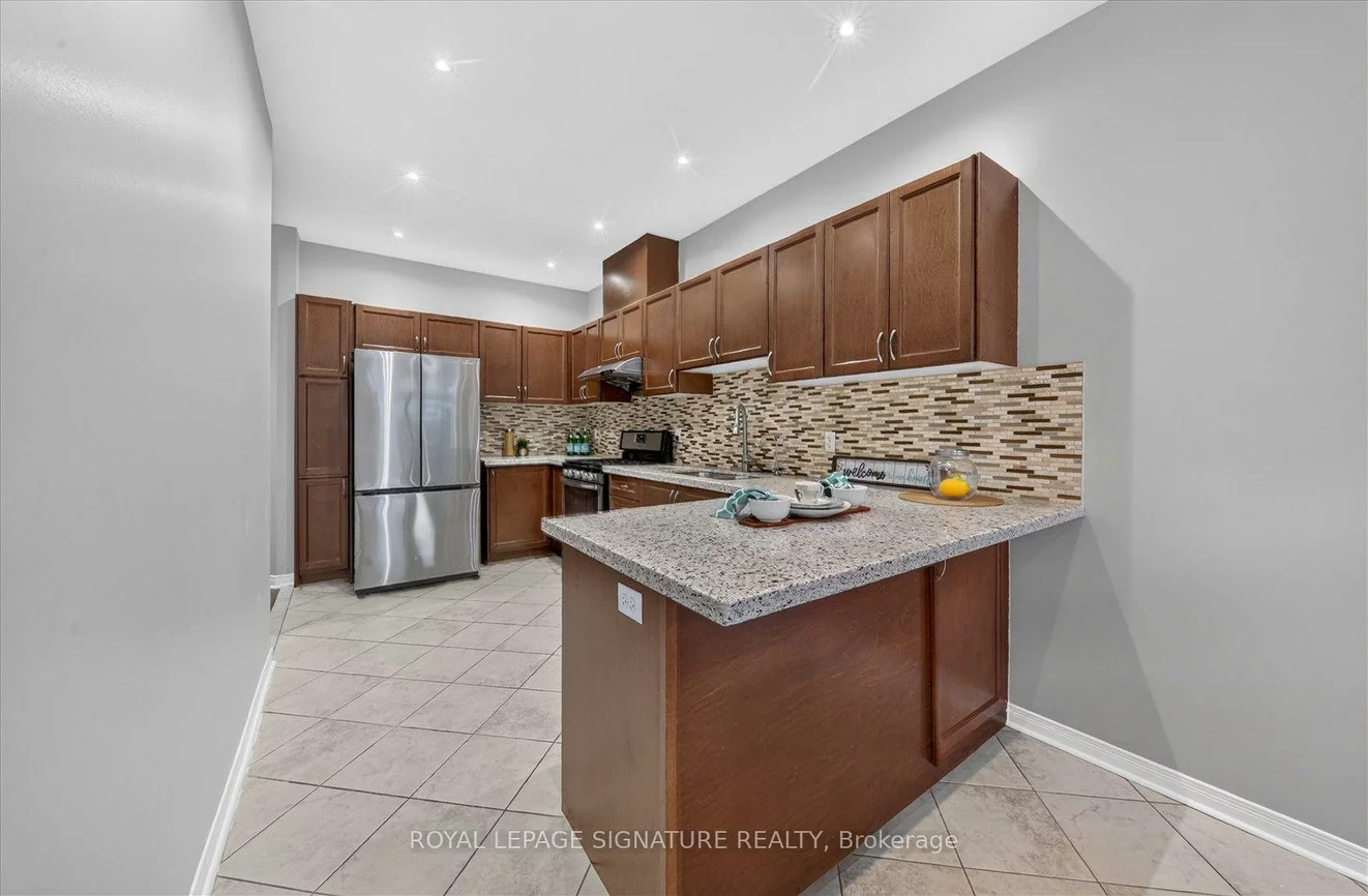 38, Coleluke, Middlefield, Markham