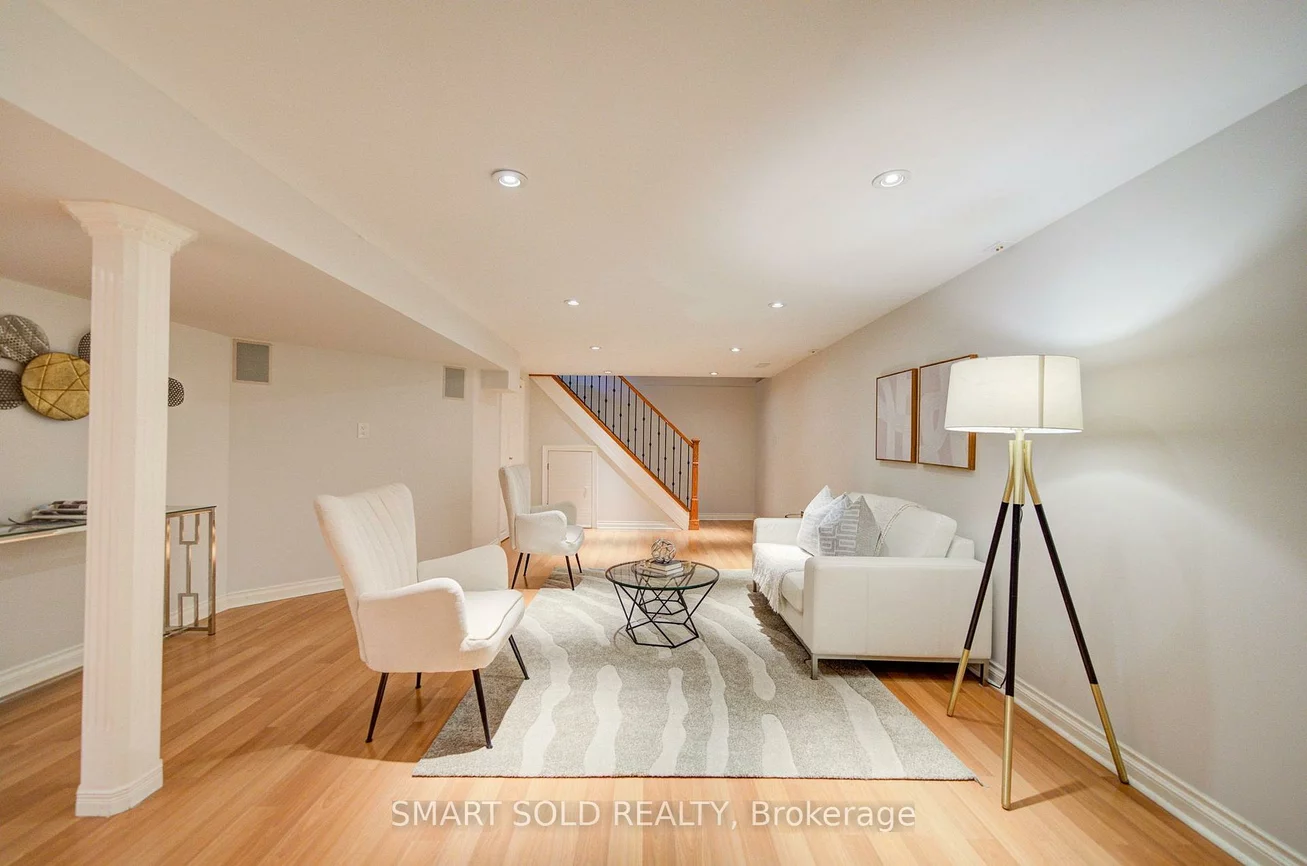 24, Hamilton Hall, Markham Village, Markham
