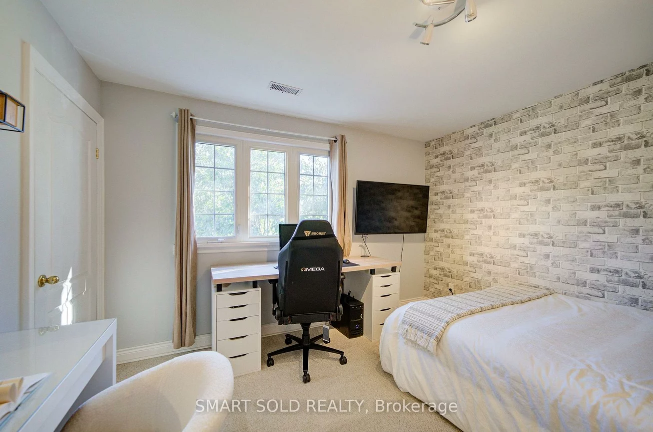 24, Hamilton Hall, Markham Village, Markham