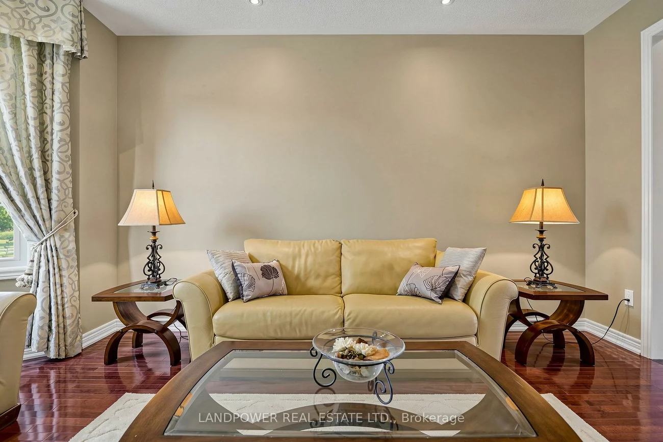 25, Reflection, Cathedraltown, Markham