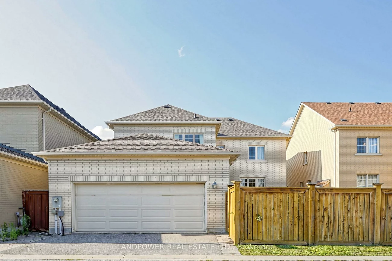 25, Reflection, Cathedraltown, Markham