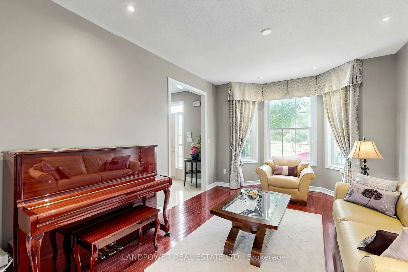25, Reflection, Cathedraltown, Markham