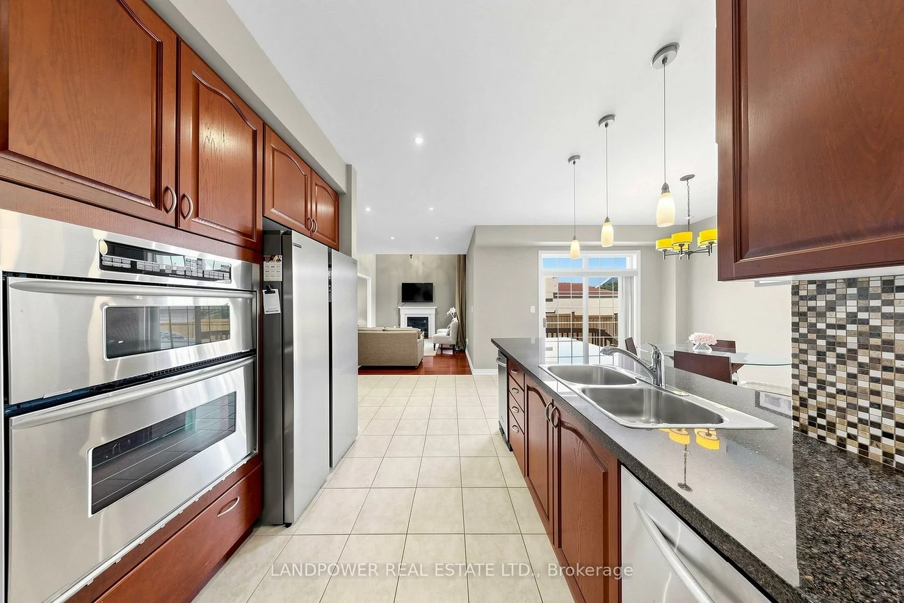 25, Reflection, Cathedraltown, Markham