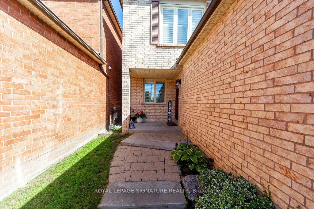 28, Augusta, Royal Orchard, Markham