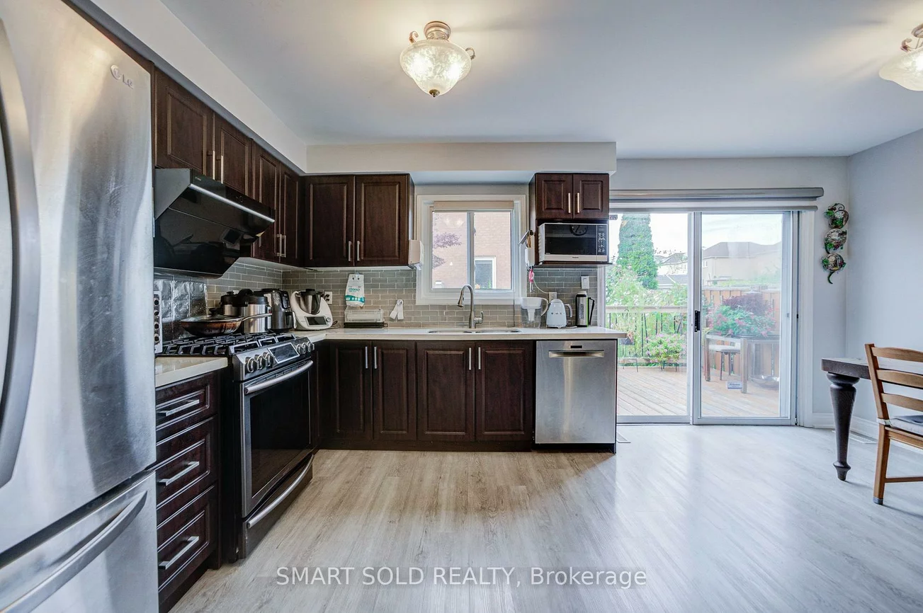 70, Connery, Middlefield, Markham