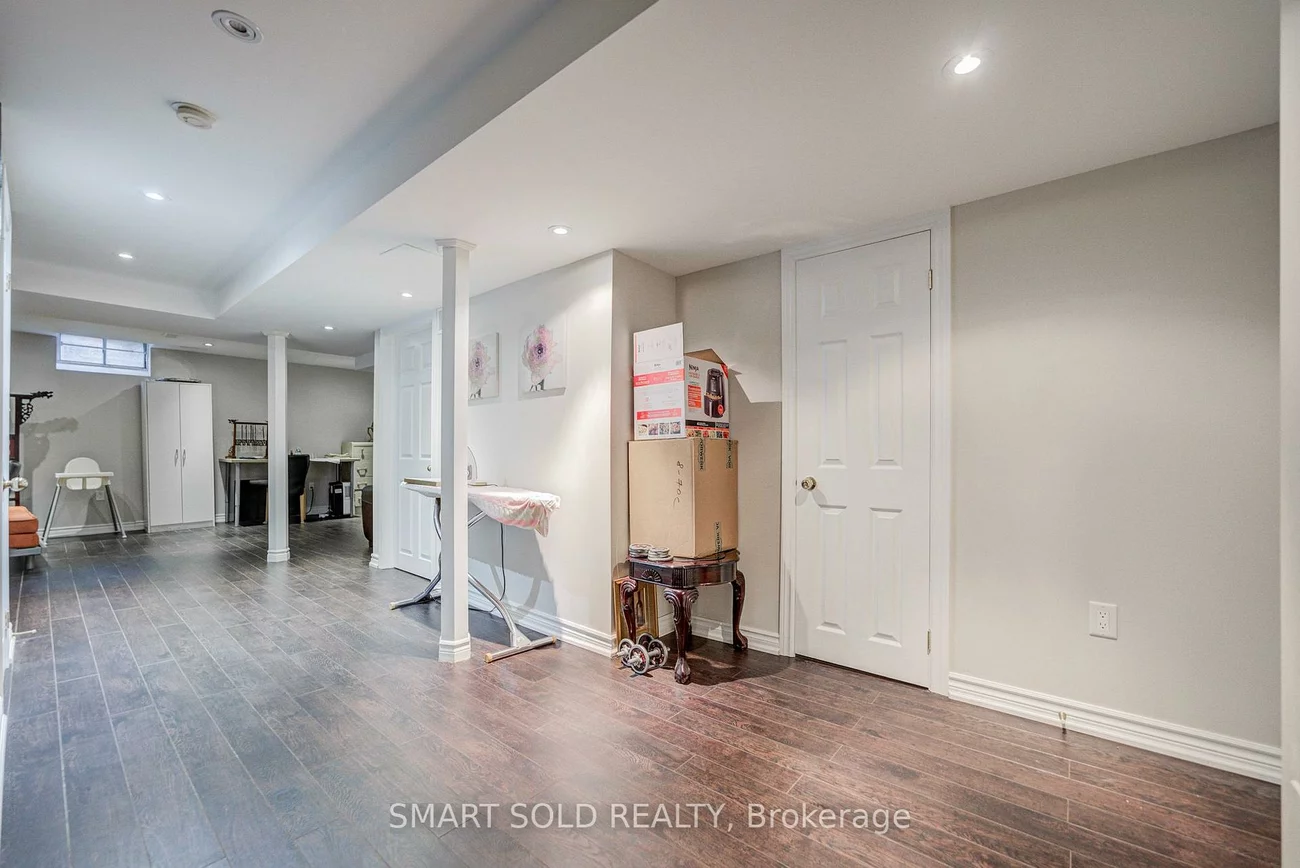 70, Connery, Middlefield, Markham