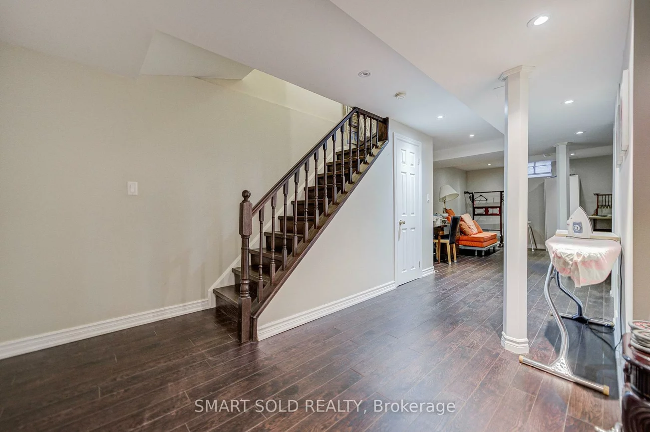 70, Connery, Middlefield, Markham
