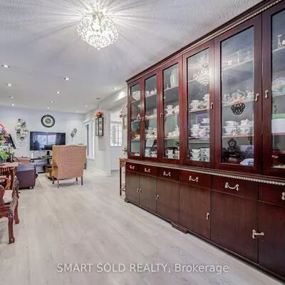 70, Connery, Middlefield, Markham