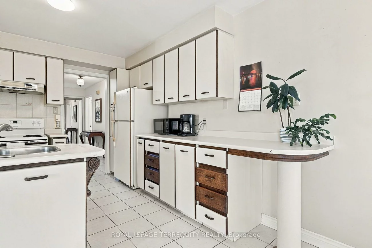 8, Mallory, Milliken Mills East, Markham