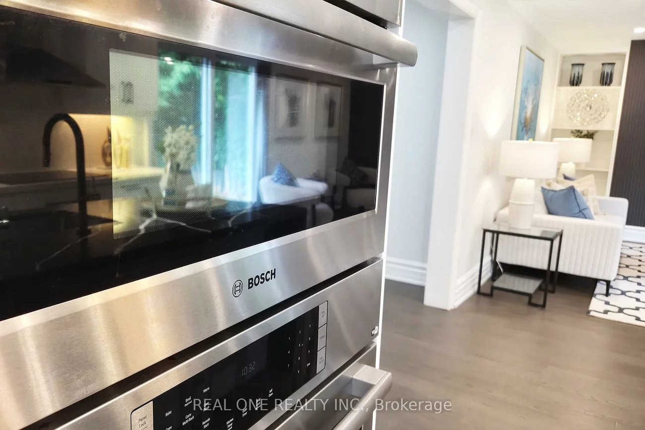 52, Fenwick, Unionville, Markham