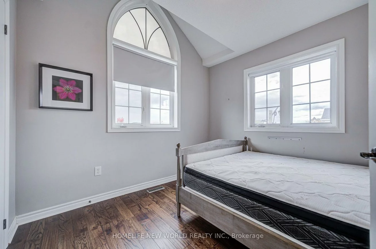 125, Northvale, Cornell, Markham