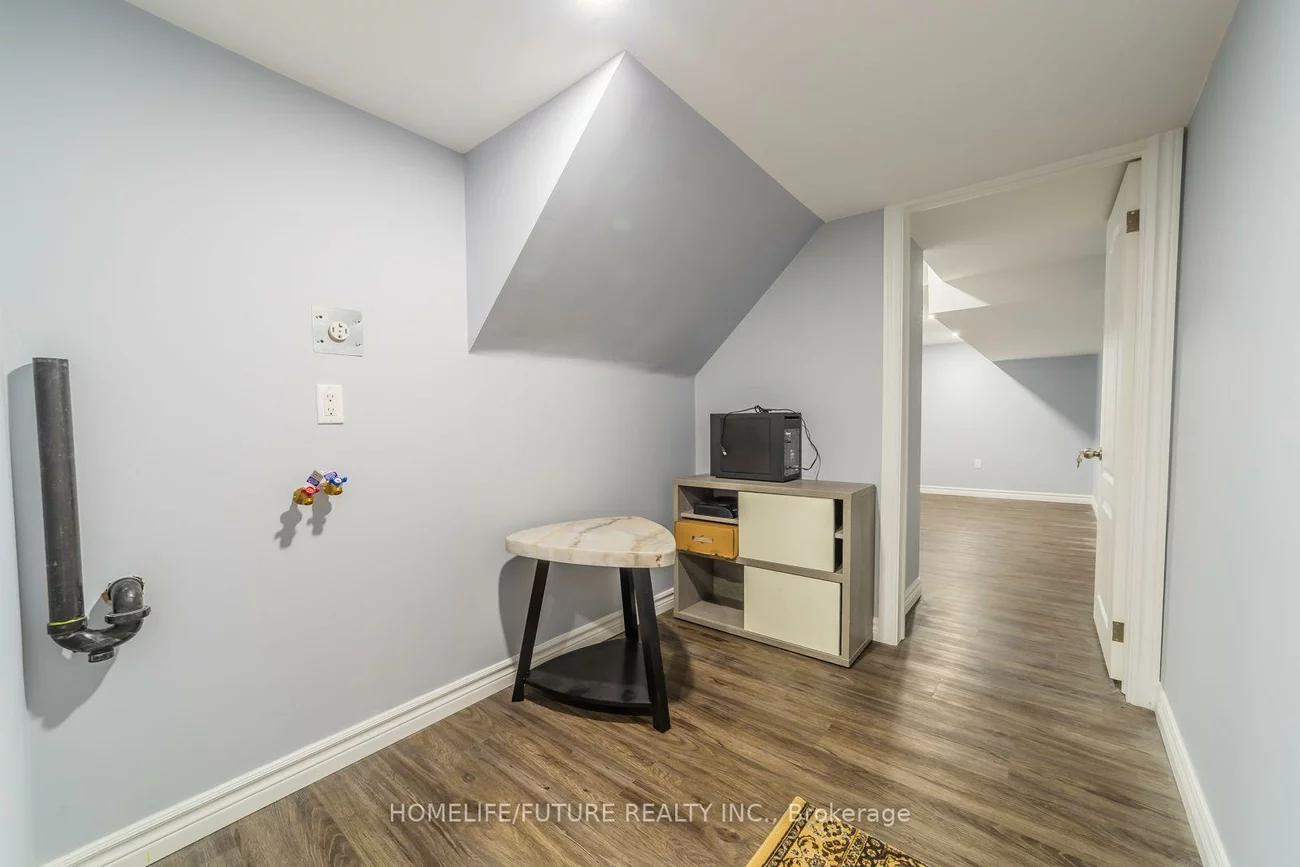 56, Ryler, Cedarwood, Markham