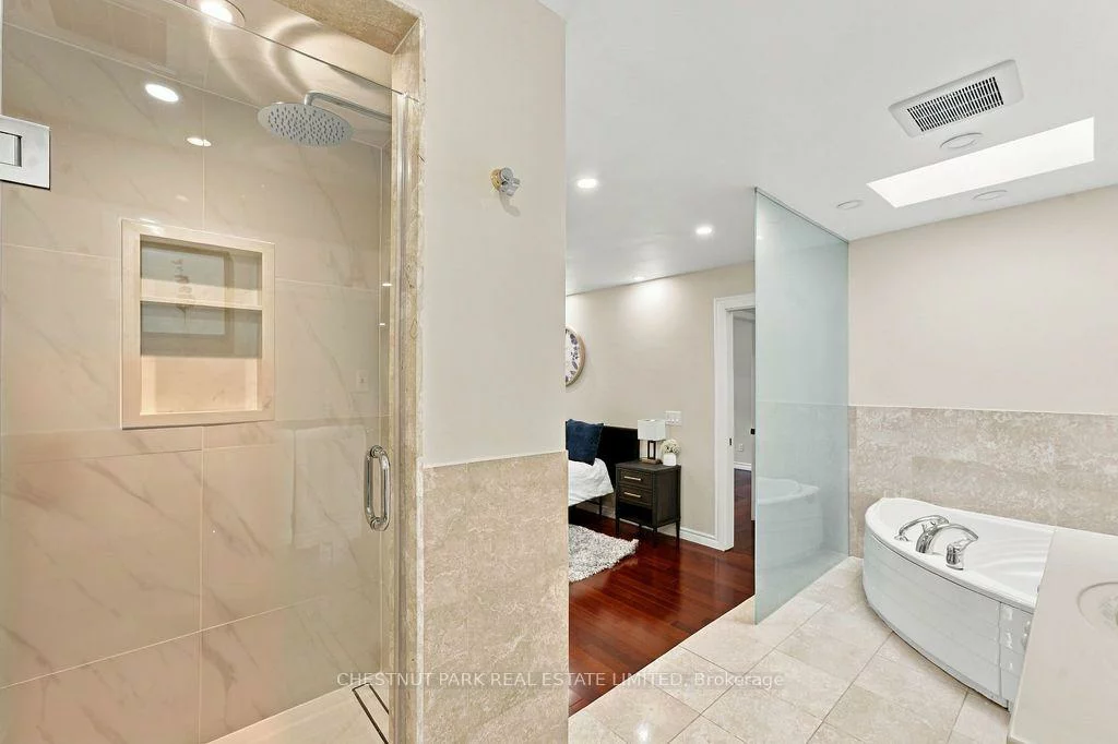 23, Kings Inn, Bayview Fairway-Bayview Country Club Estates, Markham