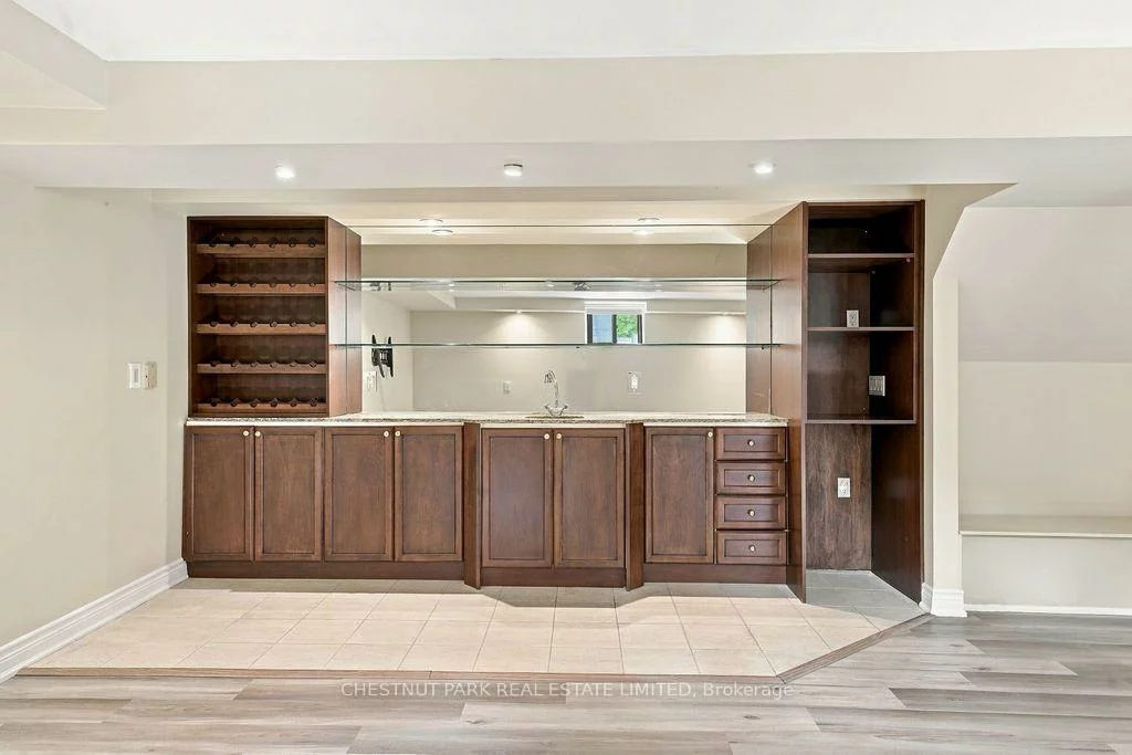 23, Kings Inn, Bayview Fairway-Bayview Country Club Estates, Markham
