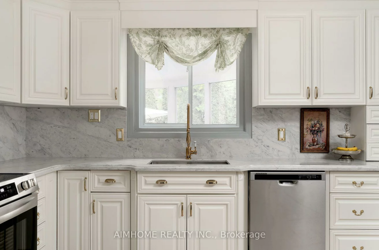 11, Carpenter, Raymerville, Markham