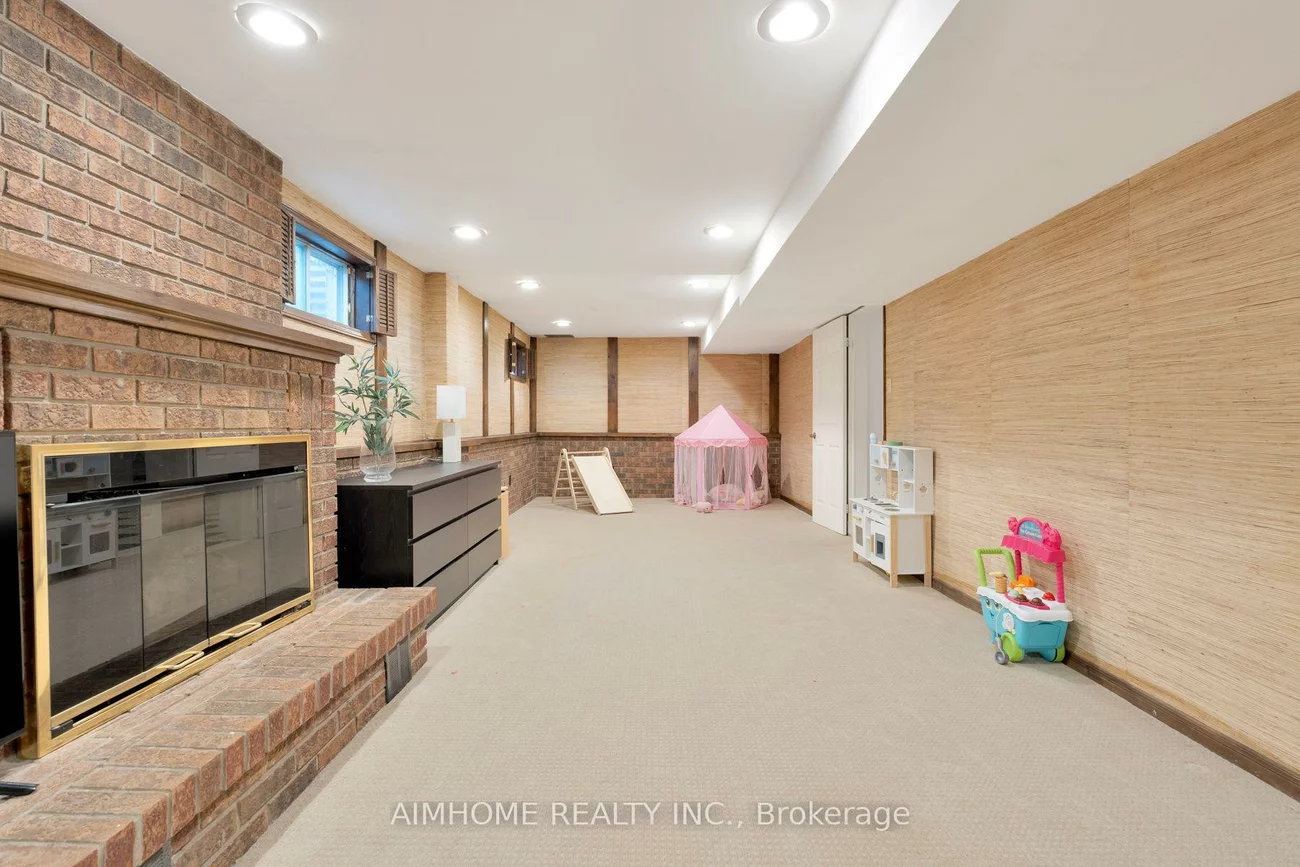 11, Carpenter, Raymerville, Markham
