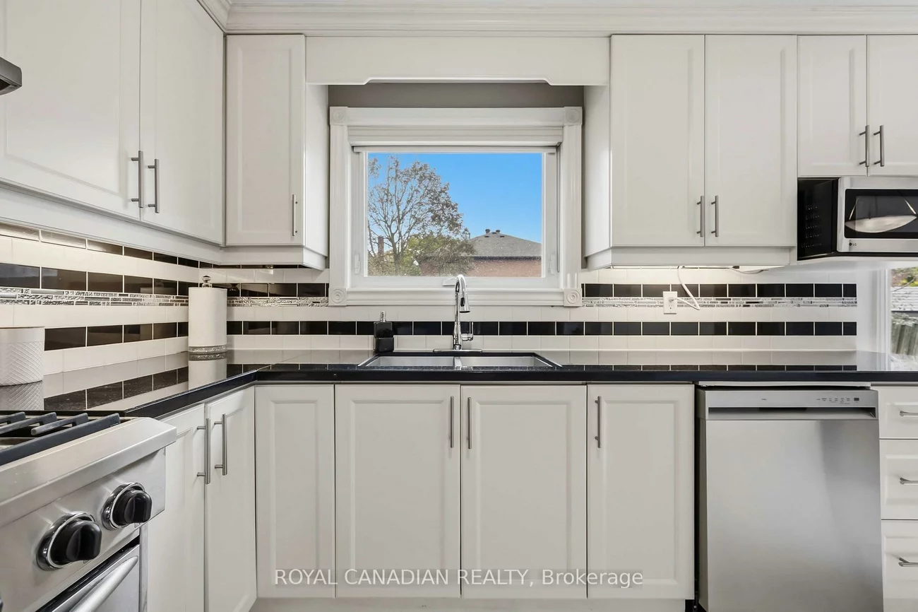135, Tilman, Markham Village, Markham