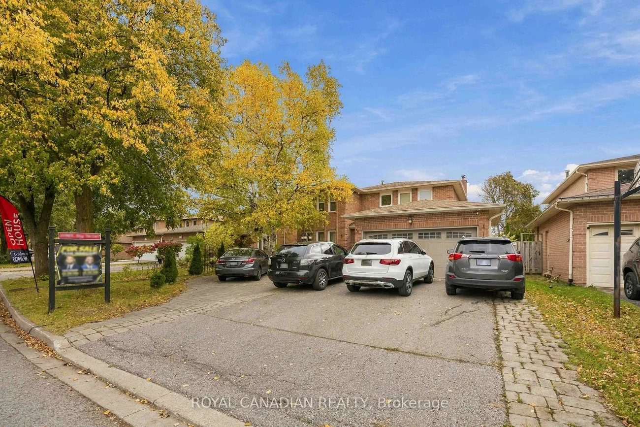 135, Tilman, Markham Village, Markham