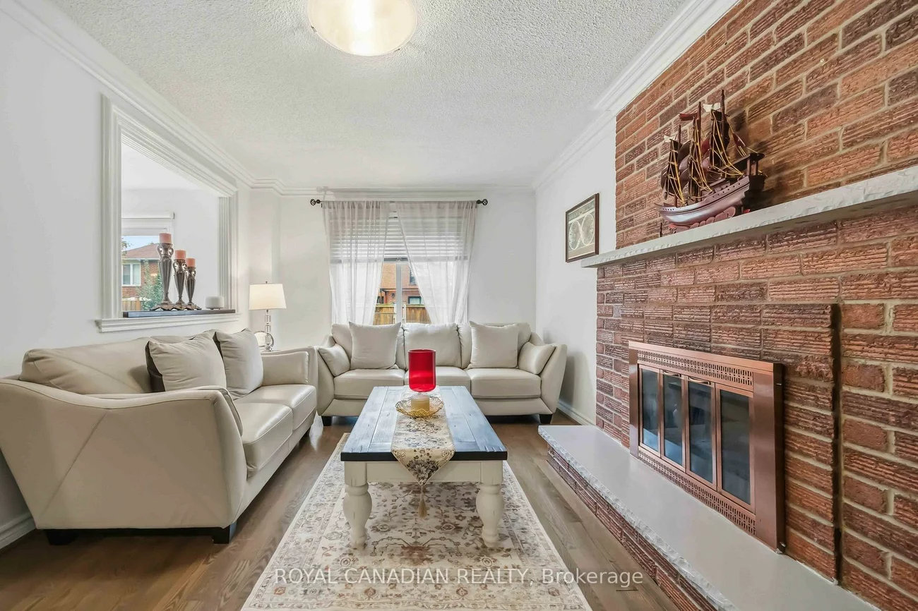 135, Tilman, Markham Village, Markham