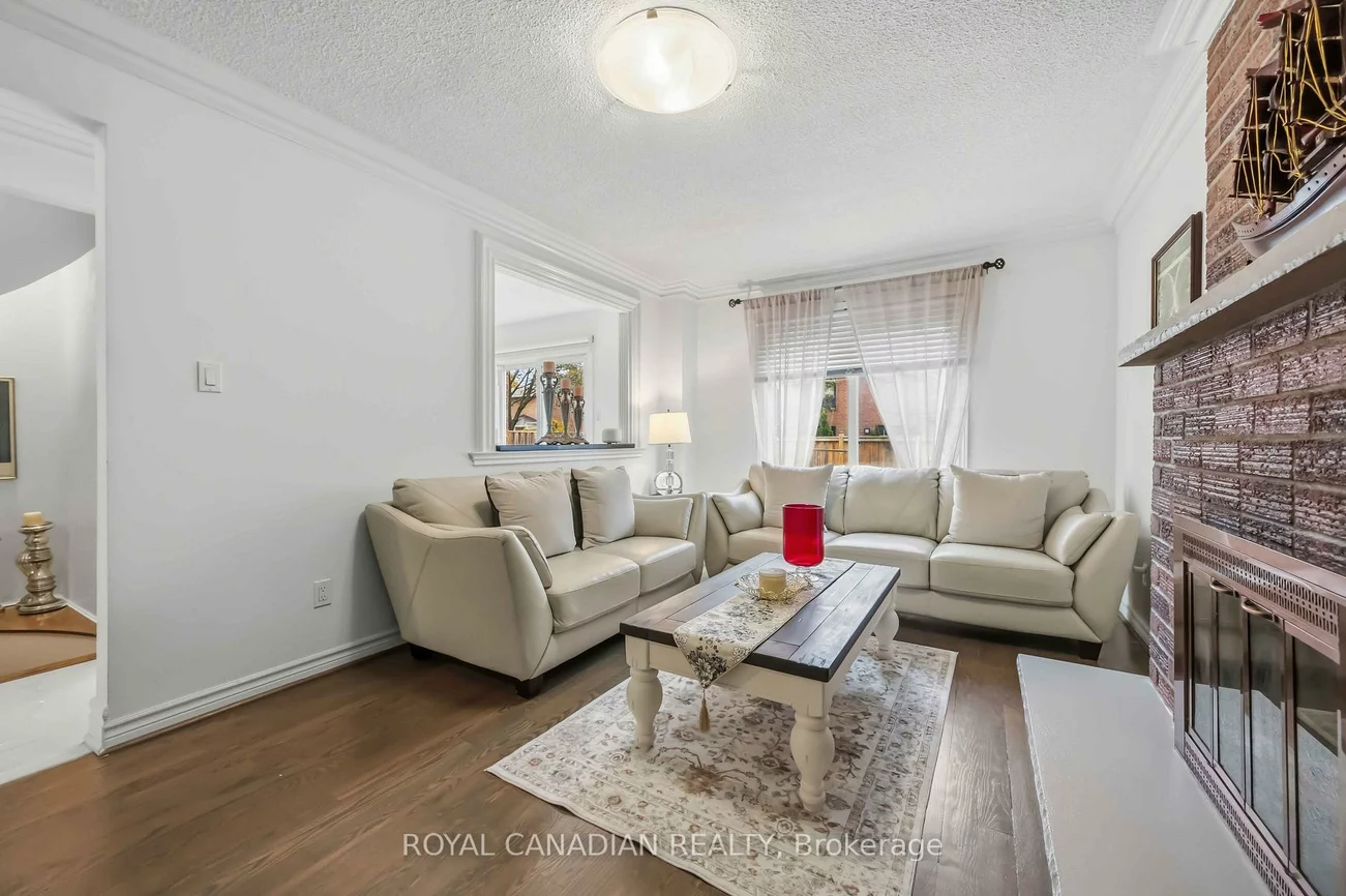 135, Tilman, Markham Village, Markham