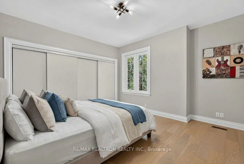 48, Johnson, Thornhill, Markham