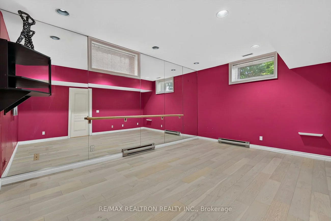 48, Johnson, Thornhill, Markham
