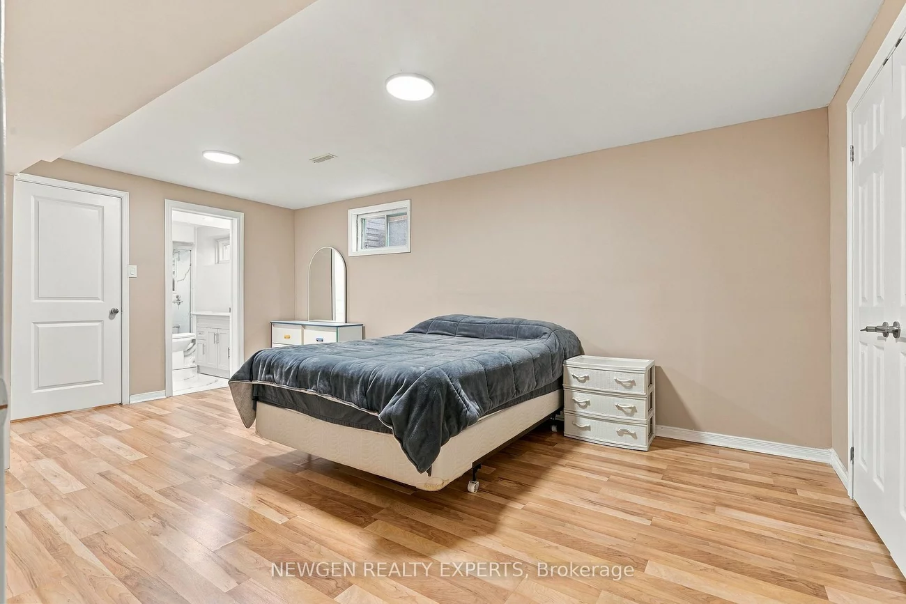 40, Foundry, Raymerville, Markham