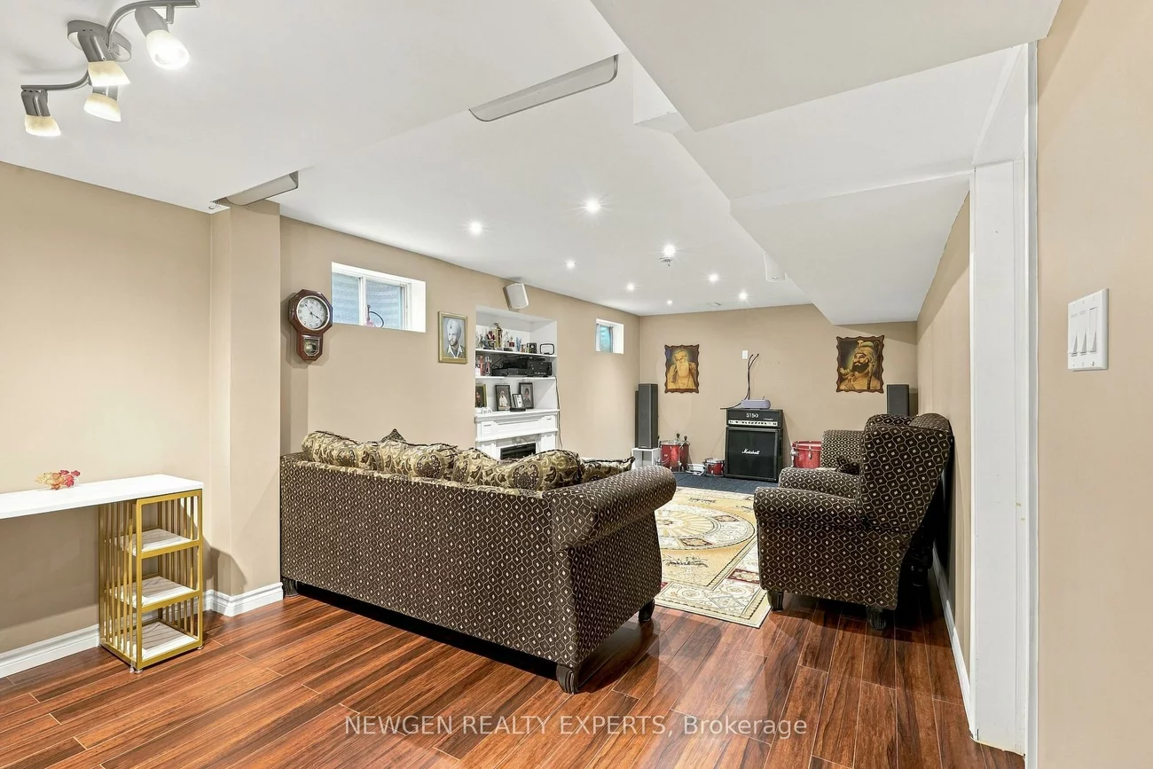 40, Foundry, Raymerville, Markham