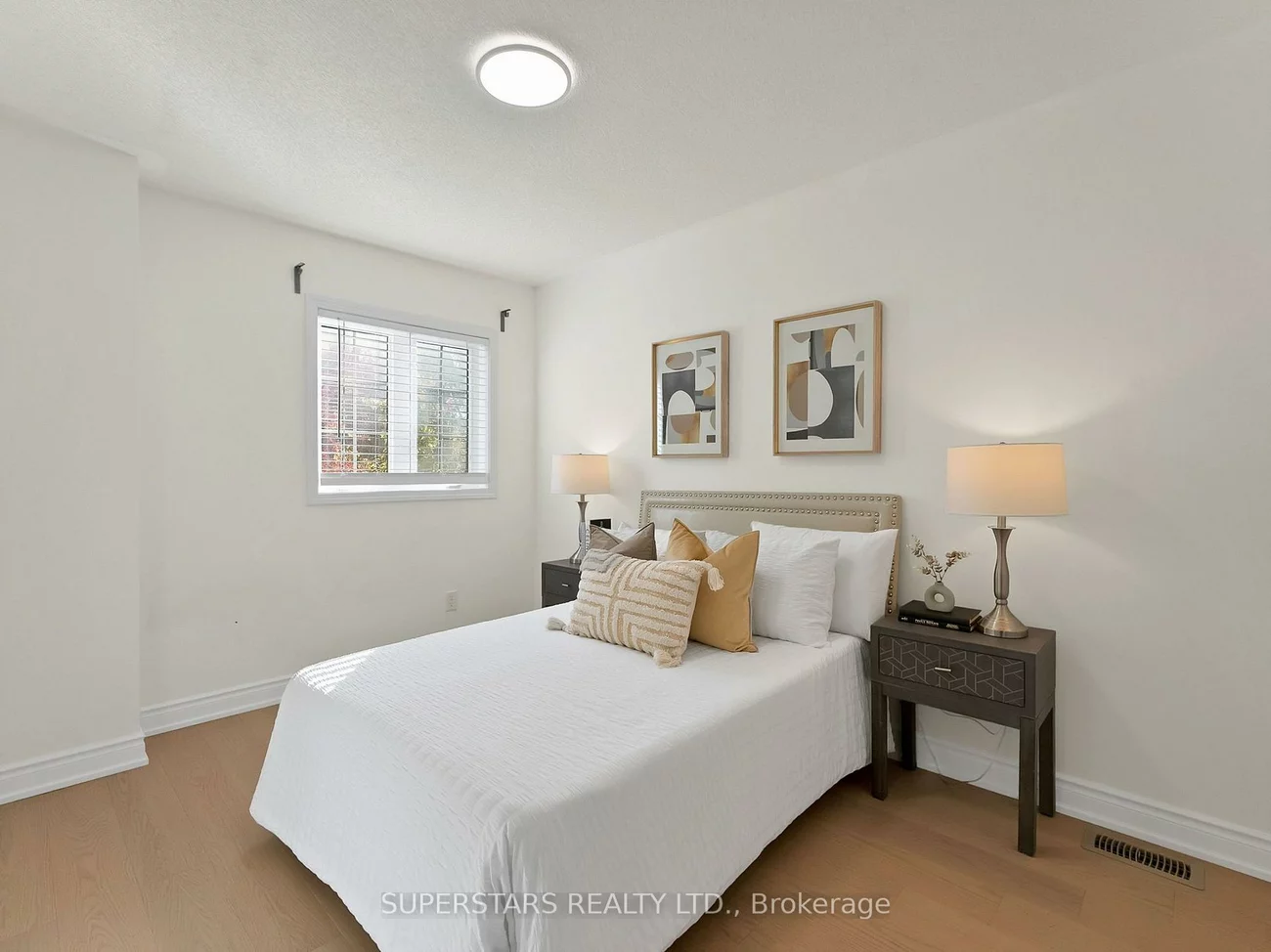 512, Bur Oak, Berczy, Markham