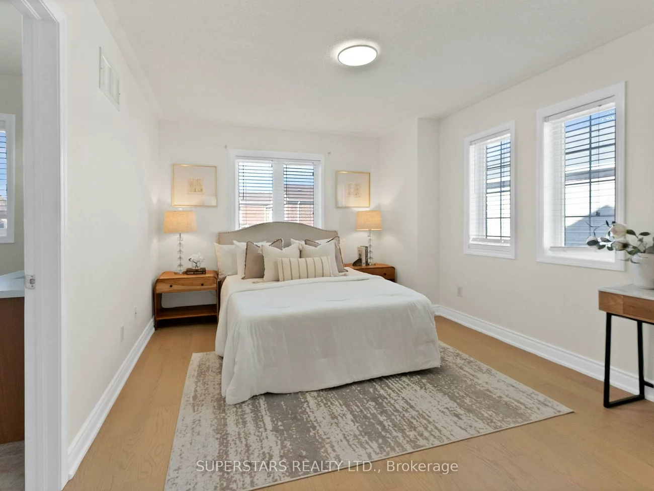 512, Bur Oak, Berczy, Markham