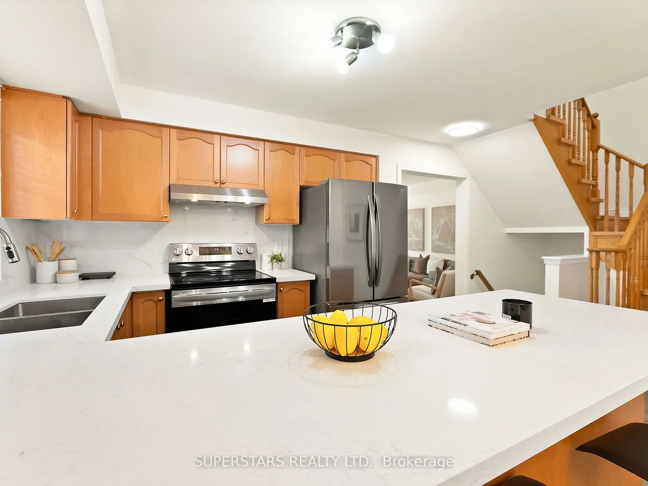 512, Bur Oak, Berczy, Markham