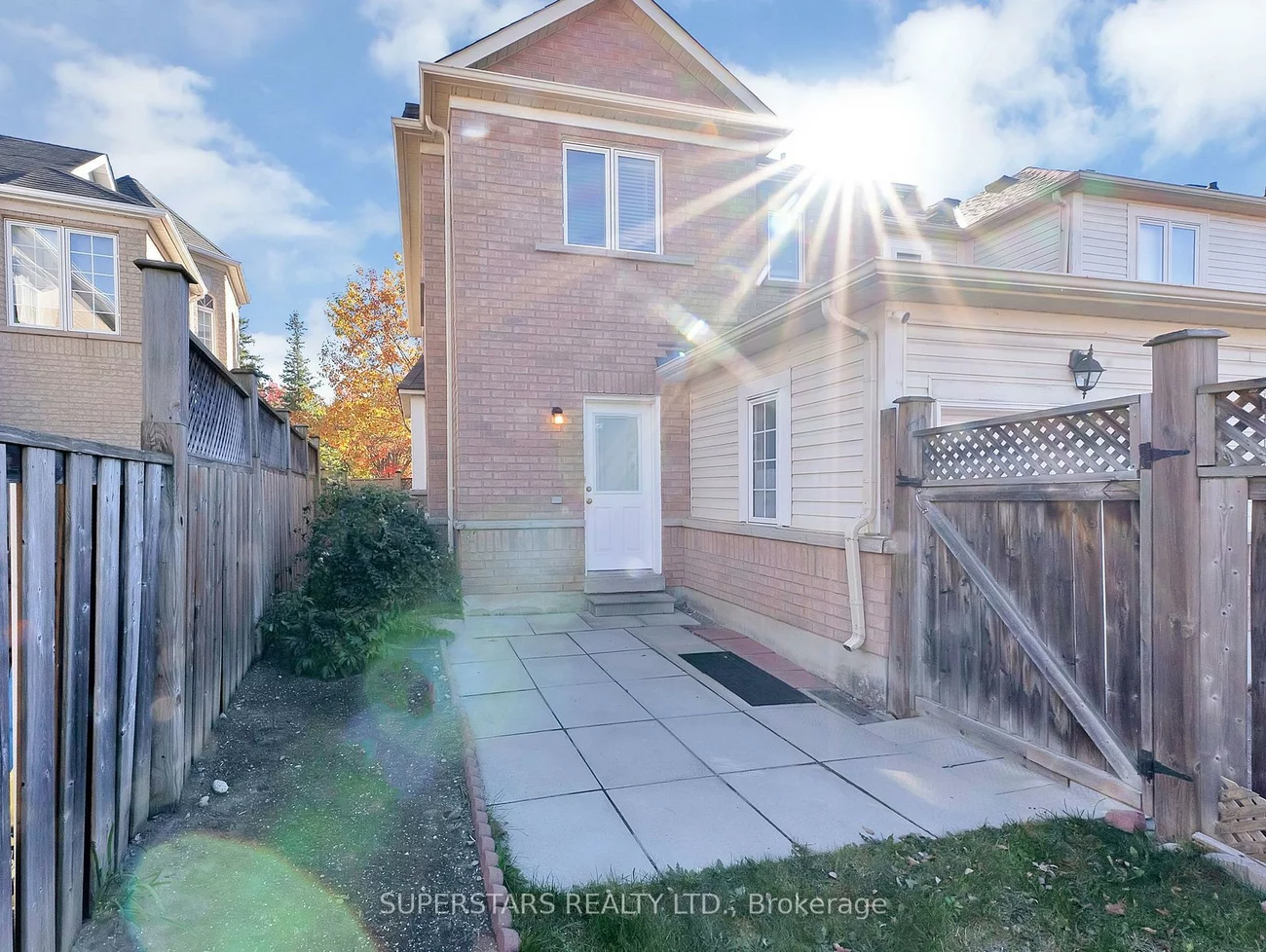 512, Bur Oak, Berczy, Markham