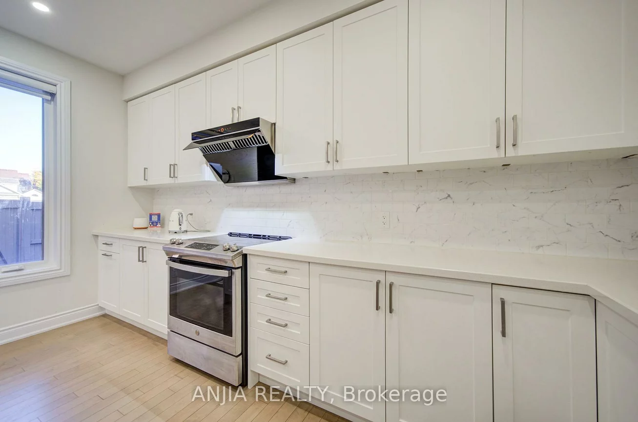 107, Guardhouse, Angus Glen, Markham