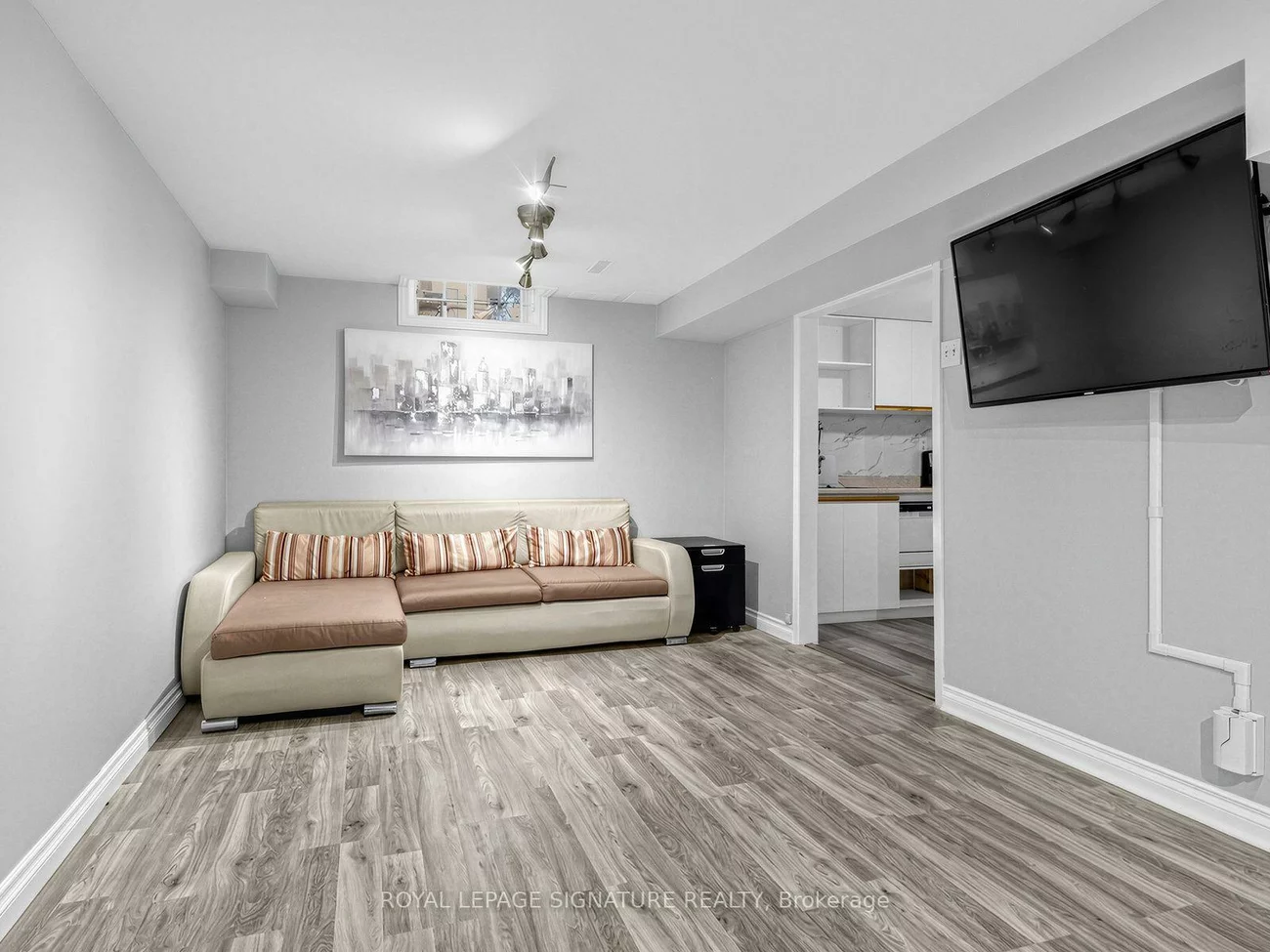 12, Strathmore, Raymerville, Markham