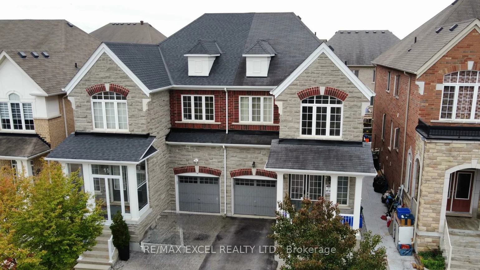 15, Zeng Cheng, Victoria Square, Markham
